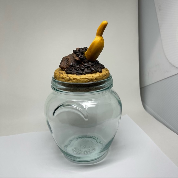 Vintage Green Glass coffee jar display with ornate lid - Picture 4 of 8